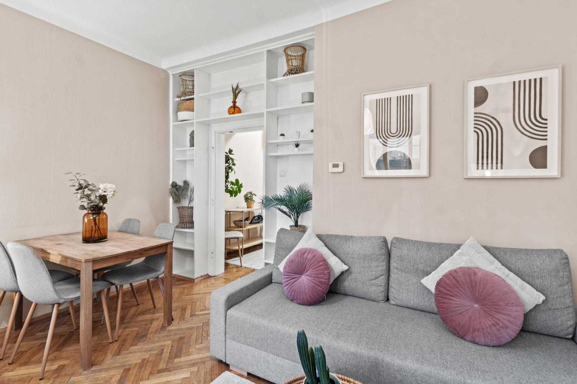 Modern Apartment, 3 Min To "U3 Neubaugasse" Vienna Esterno foto