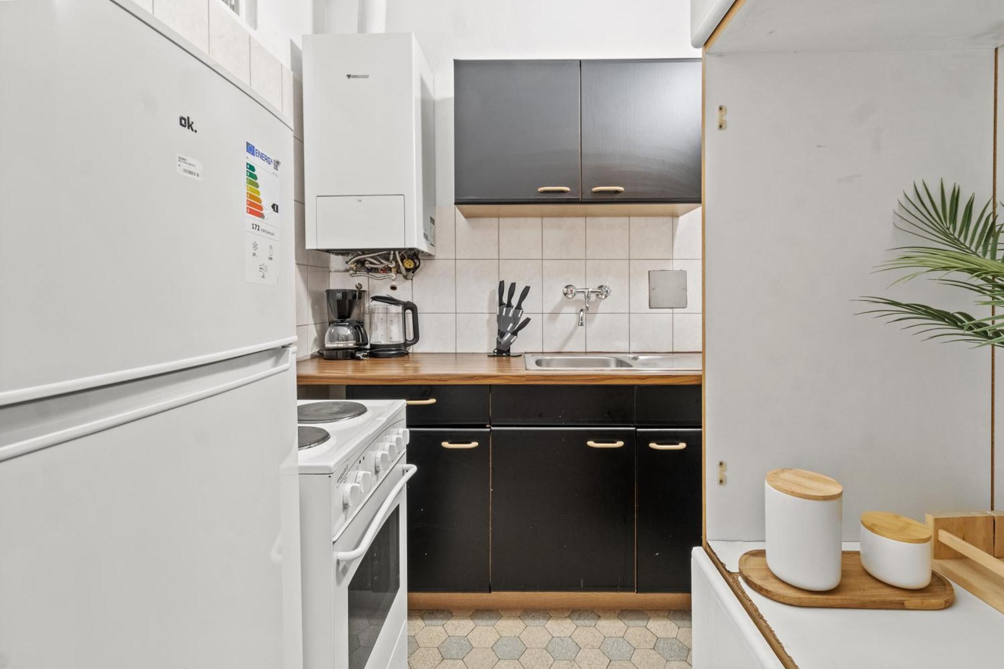 Modern Apartment, 3 Min To "U3 Neubaugasse" Vienna Esterno foto
